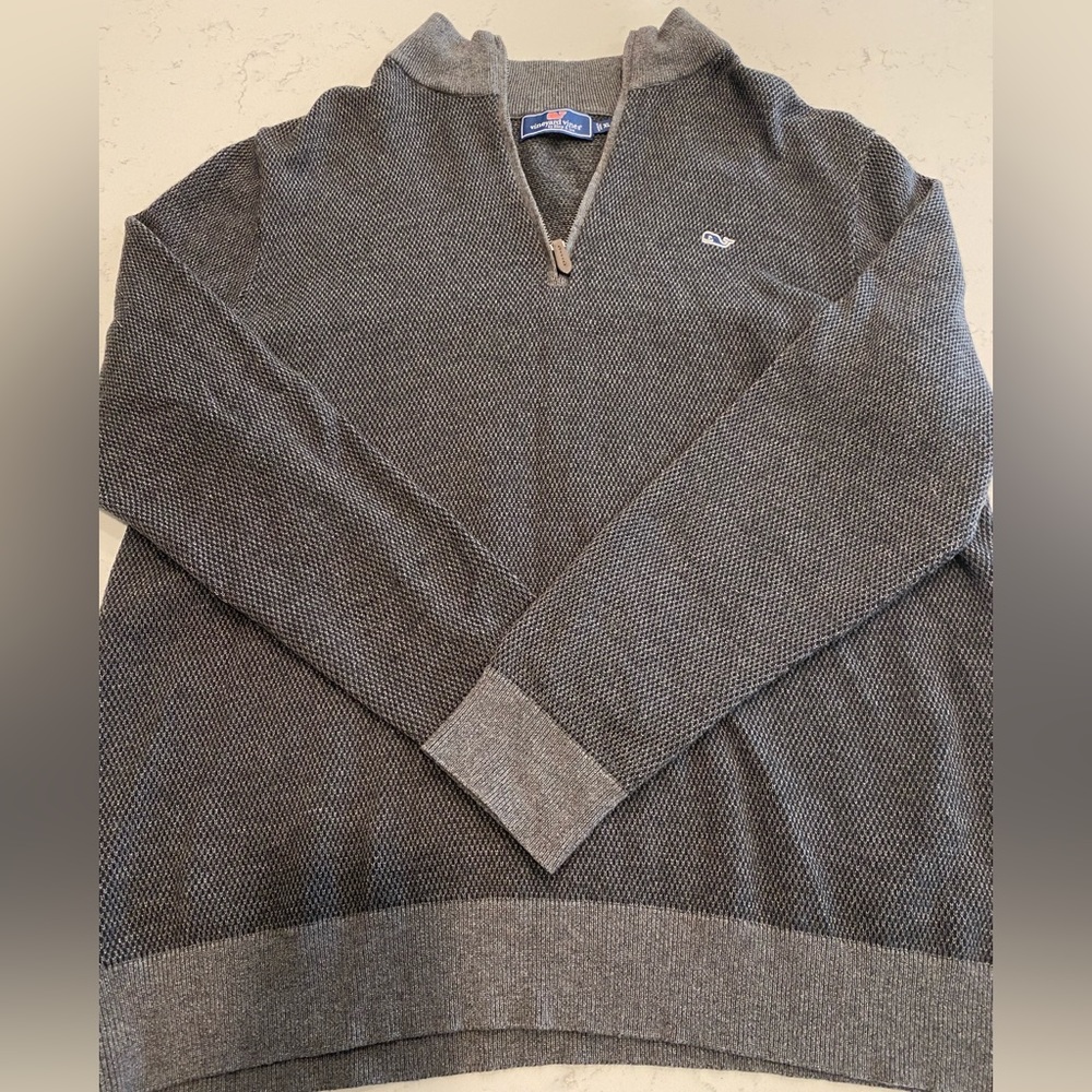 Like new Vineyard Vines dark grey sweater